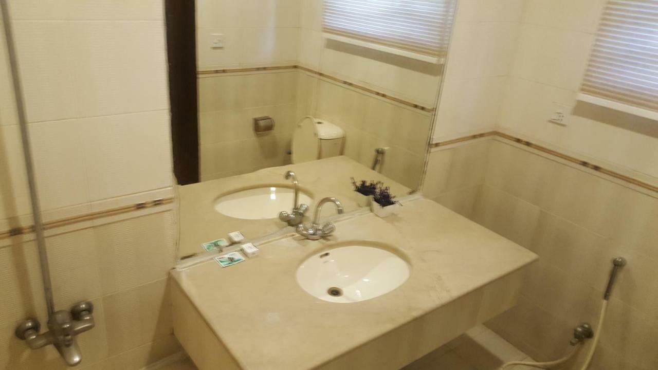 Mulberry Residence Luxury Rooms Islamabad Buitenkant foto