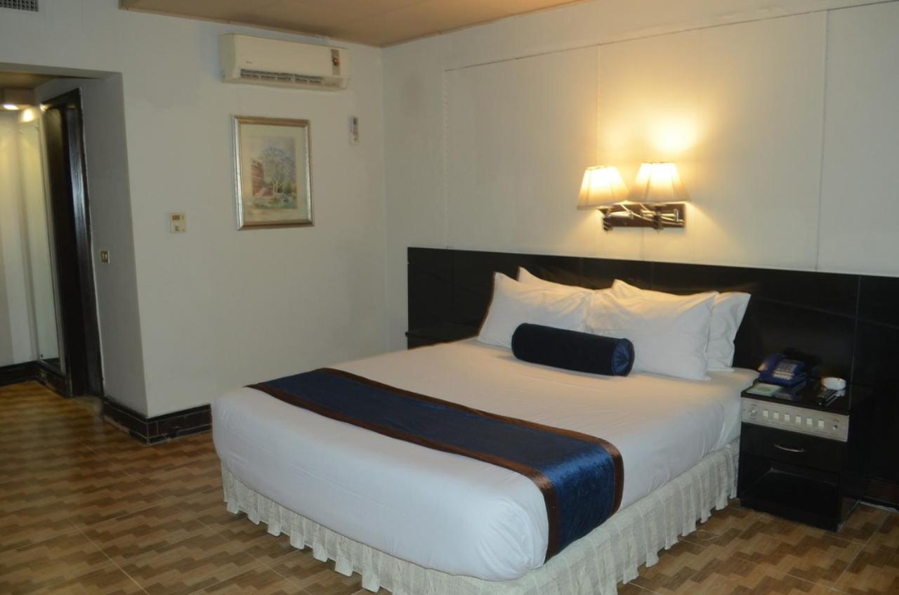 Mulberry Residence Luxury Rooms Islamabad Buitenkant foto
